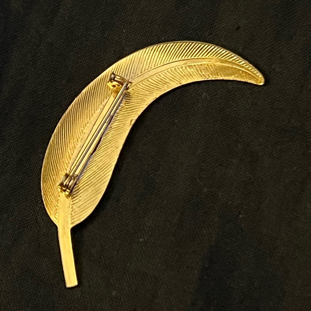 Feather Brooch - Picture 5 of 6